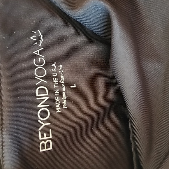 Beyond yoga bra - Picture 3 of 3